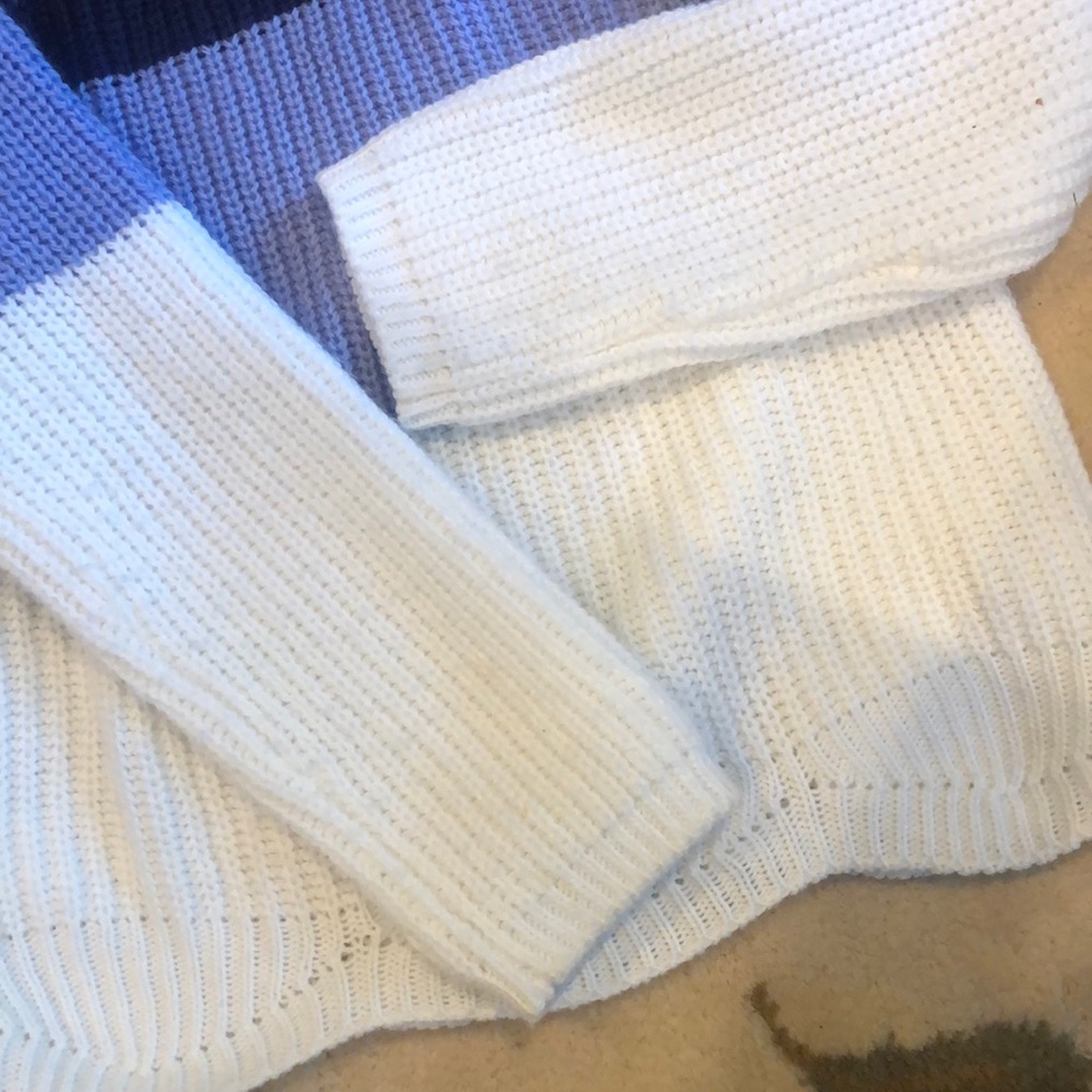 Purple sweater - Picture 2 of 3
